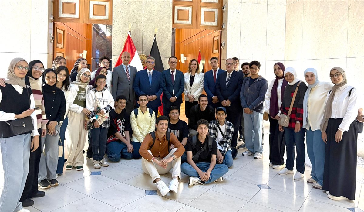 أوائل الثانوية العامة بالسفارة المصرية ببرلين