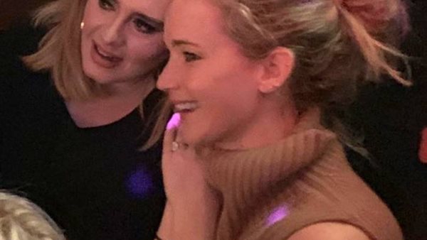 رقص مثير لجينيفر لورانس وآديل في نادي للمثليين (فيديو وصور)