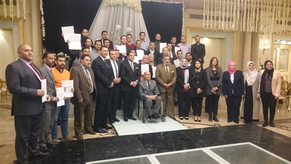 القومي للإعاقة يكرم موظفي الشهر العقاري لإجتيازهم الدورة التدريبيبة للغة الإشارة 