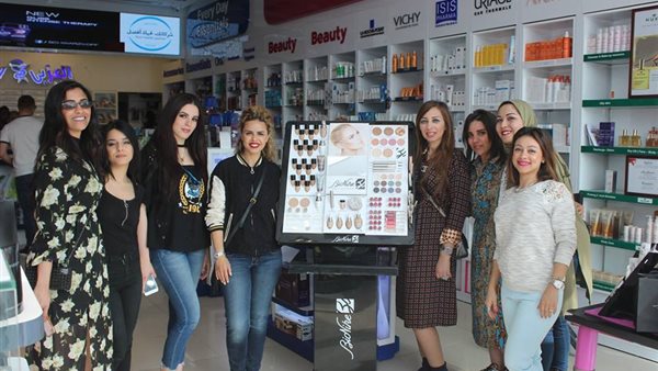 خبراء التجميل يجتمعون في 