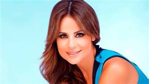 كارول سماحة توجه رسالة لجمهورها من بروفة حفلها مع عبدالحليم حافظ(فيديو)