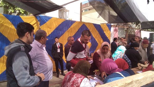 غرفة عمليات مركزية بمقر الاتحاد العام لشباب العمال لمتابعة الاستفتاء على التعديلات الدستورية 