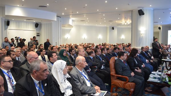 انطلاق مؤتمر البيطرية المصرية للدواجن بحضور وزير الزراعة(صور)