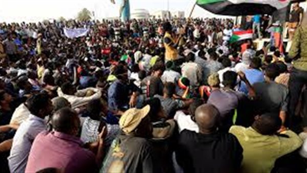 السودان الآن..المجلس العسكري الانتقالي يوافق على مطالب المحتجين
