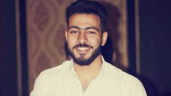 الشاعر محمود المنشاوي يقدم مناقشة  