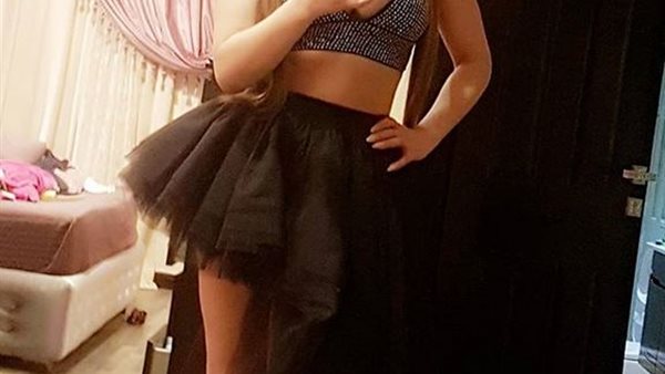 زينة العلمي تجسد الملكة 