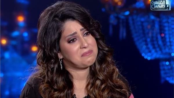 ايتن عامر تنهار من البكاء في 