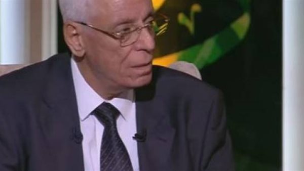 حسام موافي: لصقات الإقلاع عن التدخين تحدث خللا في ضربات القلب (فيديو) 