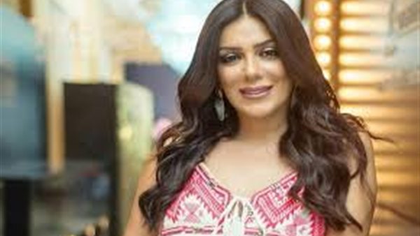 إنجي المقدم تدبر مقلبا في مذيع 