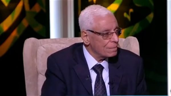 حسام موافي يحذر من السجود بعد الجري.. «لاعبو الكرة حالة خاصة»( فيديو)