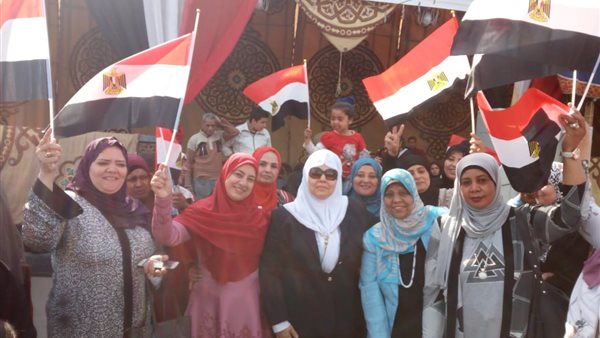 لليوم الثالث..مؤسسة أبو العينين تواصل المسيرات وتقدم التسهيلات لأهالي الجيزة للمشاركة في الاستفتاء(صور)