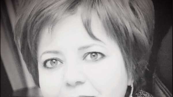 الشاعرة ثريا ماجدولين في الغرفة المضيئة ببيت الشعر بالمغرب