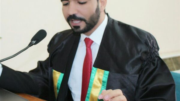 أحمد عزيز: دراما رمضان تعاني من أزمة اقتباس الأفكار من أعمال أجنبية وتمصيرها بشكل خاطئ