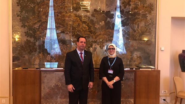 وزيرة الصحة تلتقي نظيرها الكوبي لتعزيز سبل التعاون في مجال اللقاحات والمستحضرات الحيوية (صور)