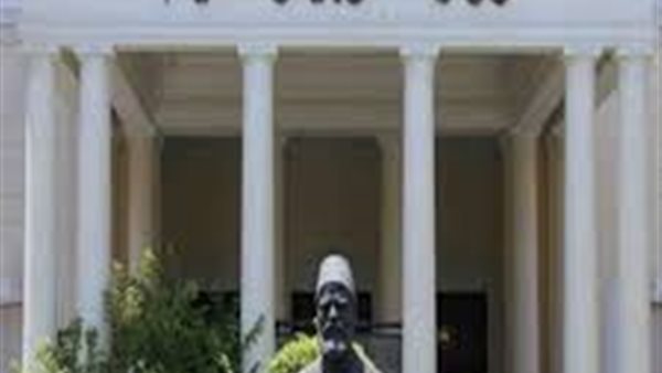 التعليم تطمئن طلاب الثانوي: «نحذف الأسئلة الصعبة» (فيديو)