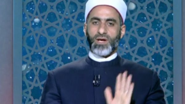 ماذا كان يفعل الرسول في العشر الأواخر من رمضان؟ (فيديو)