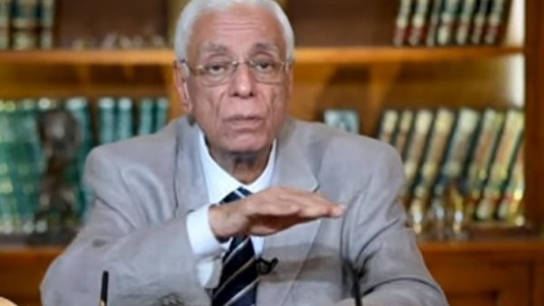 حسام موافي: «معدل الكرياتينين الطبيعي أقل من 1.. والإكثار من الماء لا يضر» (فيديو)
