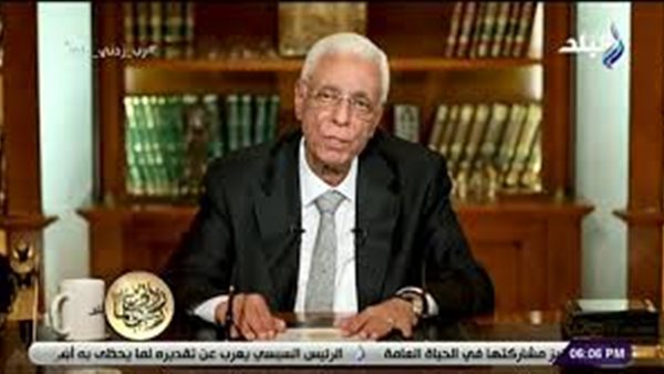 حسام موافي: أورام الرئة منتشرة بين المدخنين وبداية الأعراض «بلغم معرق بدم» (فيديو) 