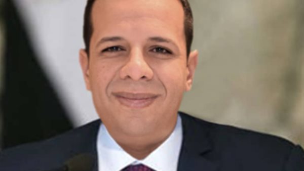 اقتصادى يطالب وزيرة الاستثمار بحل مشاكل المستثمرين بالمناطق الصناعية بأسيوط لتشجيعهم