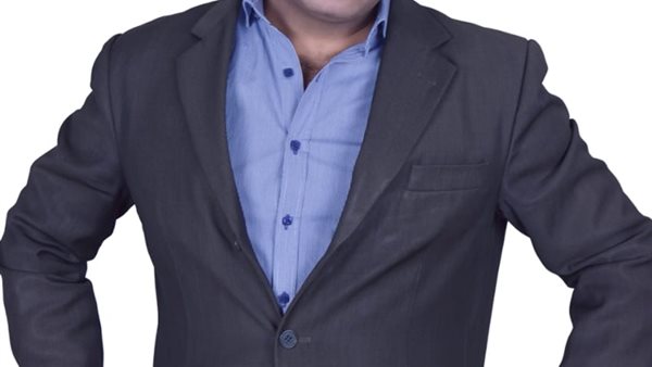 الفنان أحمد فرحات يواصل تقديم المقامات المصرية علي المسرح الروماني بالسيدة زينب 