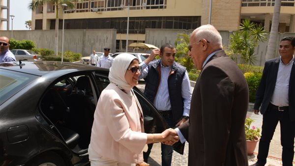 وزيرة الصحة تلتقي محافظ بورسعيد لمتابعة الاستعدادات لإطلاق التأمين الصحي الشامل الجديد
