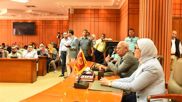 وزيرة الصحة: القيادة السياسية هي الداعم الرئيسي لنجاح منظومة التأمين الصحي الجديد (صور)