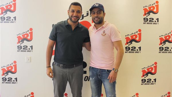 تامر عاشور على 