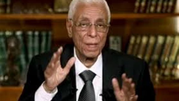 حسام موافي: «الهالات السوداء حول العين من أعراض الاكتئاب» (فيديو)