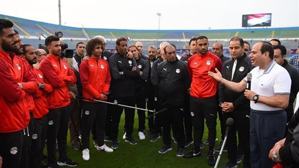 مدير المنتخب: زيارة الرئيس للمنتخب رائعة وأبو جبل يستمر في المعسكر تحسبا لأي طارئ (فيديو) 