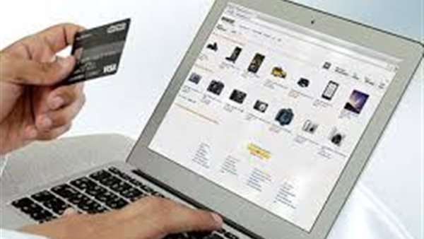 خبير معلومات يحذر من خصومات البيع الوهمية عبر الإنترنت.. «مصيدة لعمليات نصب» (فيديو)