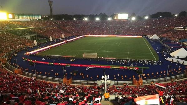 أسامة كمال يشيد باستقبال الجماهير للرئيس السيسى في ستاد القاهرة