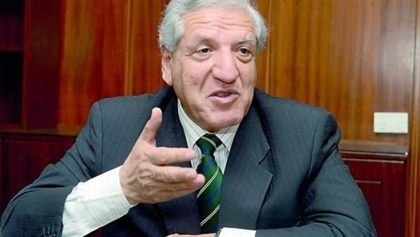 أستاذ اقتصاد: «عجز الموازنة ارتفع خلال فترة حكم الإخوان.. والدعم لم يكن يصل لمستحقيه» (فيديو)