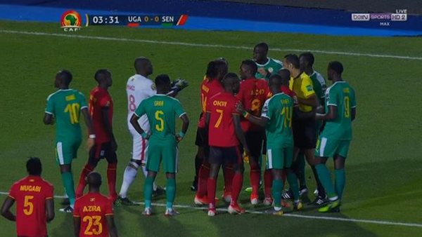 هاني حتحوت عن مباراة السنغال وأوغندا: «ماتش يخوف والحكم مبيهزرش» (فيديو)