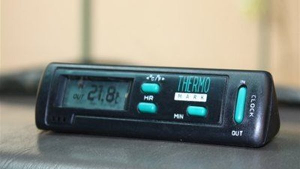 الأرصاد تكشف صحة قياس درجة الحرارة عبر «الموبايل» وداخل السيارة (فيديو)