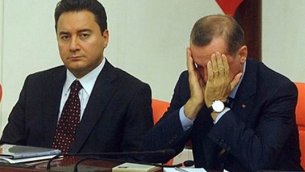 محلل سياسي تركي: التراجع الاقتصادي في تركيا السبب وراء استقالة 