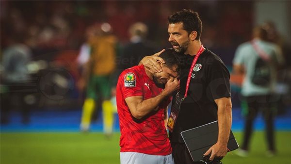 مساعد أجيري: طارق حامد أفضل لاعب وسط في إفريقيا  (فيديو)