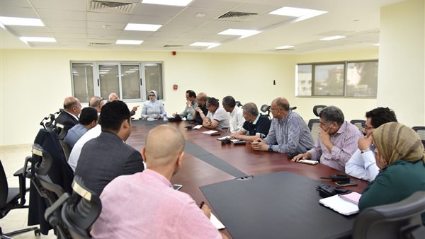 خلال التشغيل التجريبي للتأمين الصحي الشامل ببورسعيد..وزيرة الصحة : فتح 142 ألف ملف طبي للمواطنين بوحدات طب الأسرة.. وإجراء 367 عملية جراحية (صور)