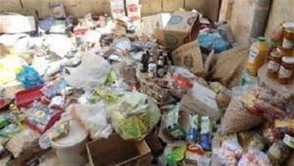الصحة: إعدام 271 كجم أغذية فاسدة في حملة على سلسلة مطاعم شهيرة