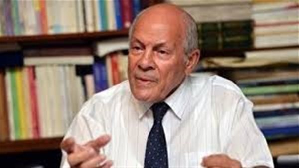 «أصحاب الأملاك يتحكمون في القوانين».. أستاذ تاريخ يكشف الأوضاع قبل 23 يوليو 1952 (فيديو)