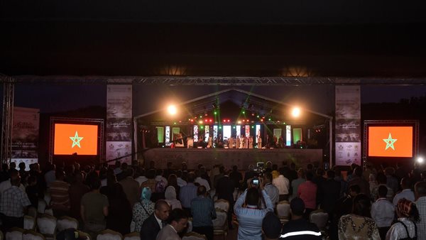 نجاة اعتابو وأزلماظ يقصان شريط النسخة الثالثة لمهرجان أجذير إيزوران(صور)