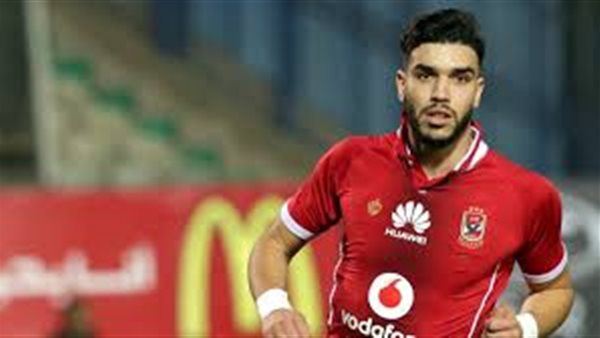 عمرو أنور: «أزارو يهدر الفرص بشكل غير طبيعي.. والأهلي يحتاج إلى مهاجم» (فيديو)