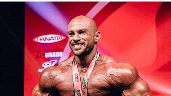 تعرف علي موعد وصول العالمي محمد شعبان البطل المحترف في كمال الاجسام 