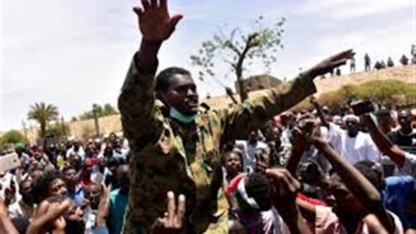 أحمد موسى: «الإخوان وراء محاولة الانقلاب على المجلس الانتقالي بالسودان» (فيديو)