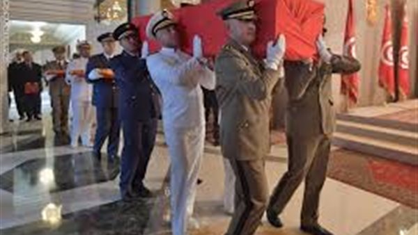 أحمد موسى: «الغنوشي معرفش يصلي الجنازة على الرئيس التونسي»  (فيديو)