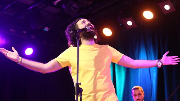 أحمد شريف يتألق بحفله المنفرد الاول بساقية الصاوي