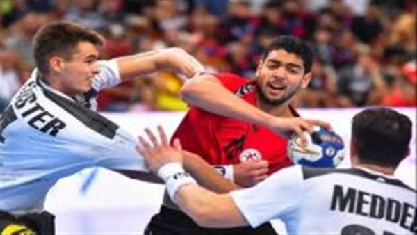 رجل أعمال يعلن تبرعه بـ 100 ألف جنيه لمنتخب ناشئي اليد (فيديو)