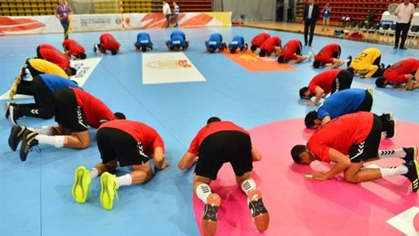 رئيس اتحاد اليد: «120 ألف جنيه مكافأة لكل لاعب بمنتخب الناشئين» (فيديو)