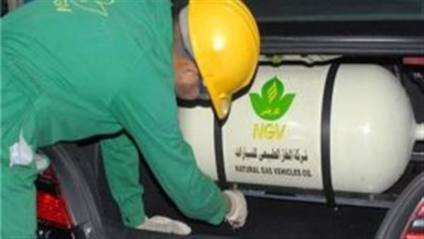 عبد الفتاح فرحات: «تحويل الميكروباص لنظام الغاز الطبيعي يوفر لمالكه ألفي جنيه شهريا» (فيديو)