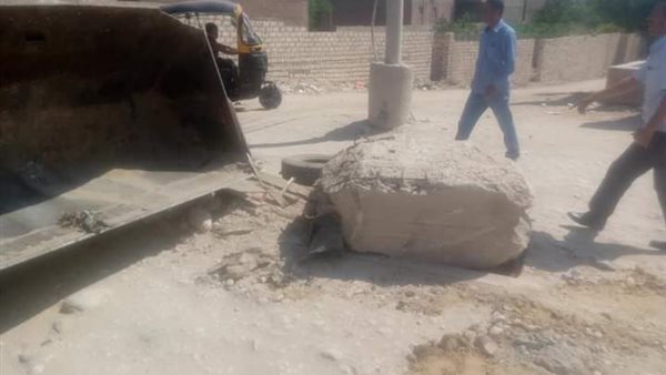 رئيس مدينة الصف يستجيب ويتحرك سريعا لغلق 3 بلاعات بالشارع 