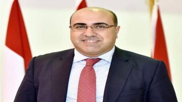 أستاذ اقتصاد: زيادة تحويلات المصريين في الخارج من الدولار نتيجة اختفاء السوق السوداء